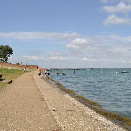 Solent Cottage - Pqqu Yarmouth  Zewnętrze zdjęcie